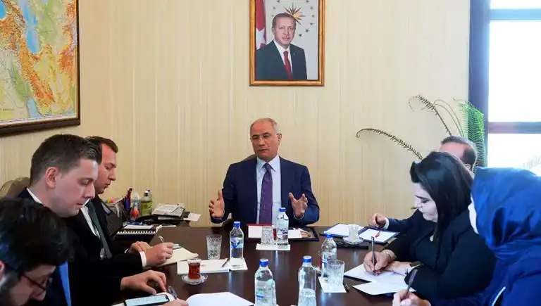 Ala: Terör Örgütü Ne Zaman Silahları Bıracak? Ala: Terör Örgütü Ne Zaman Silahları Bıracak?