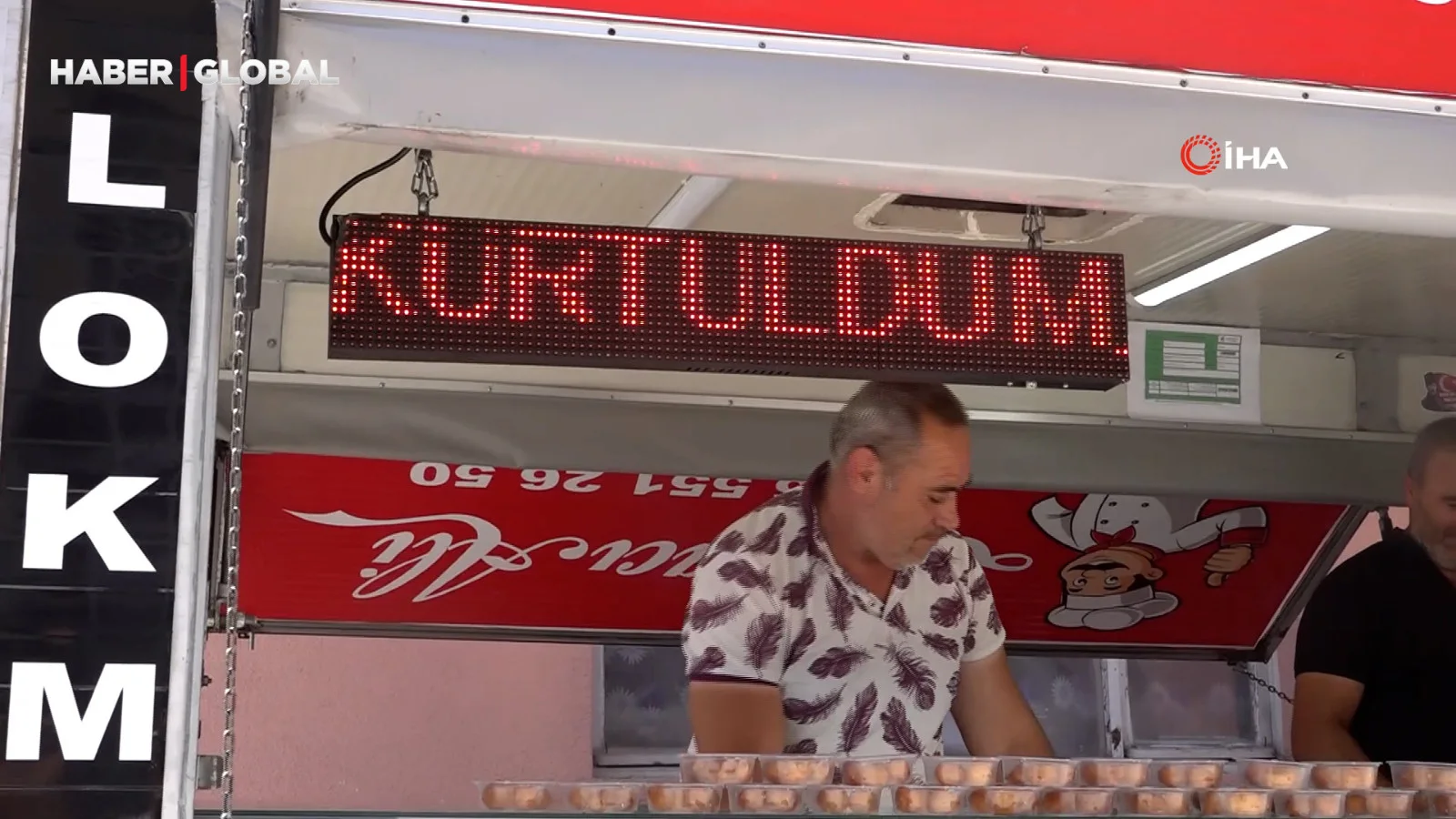 Boşanmasını lokma dağıtarak kutladı: "Boşandım kurtuldum"