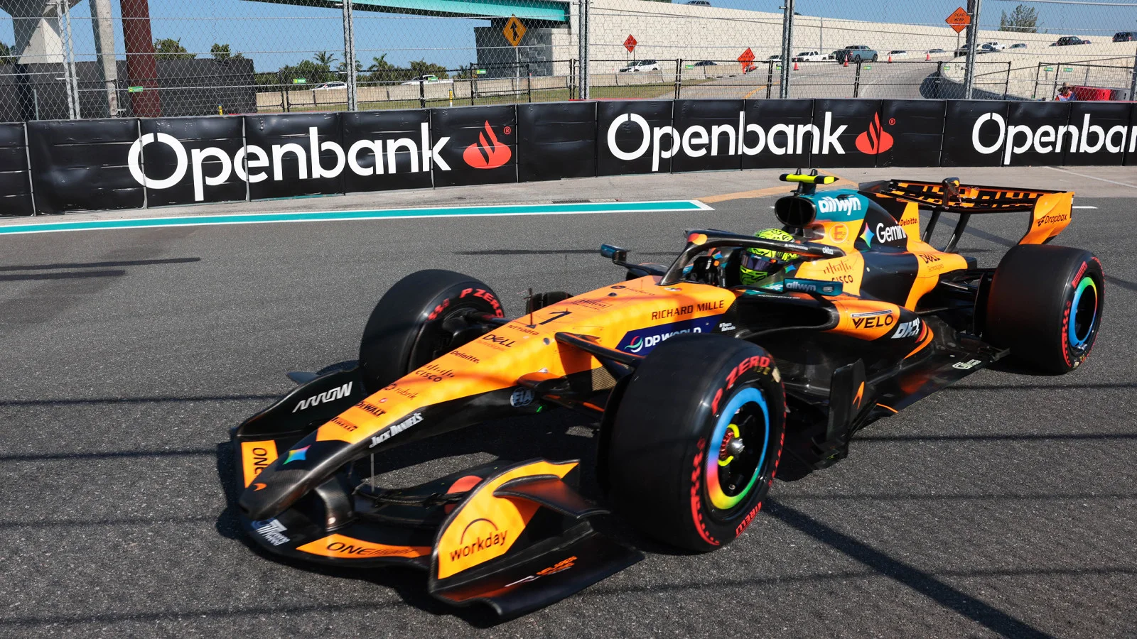 Lando Norris pole pozisyonunu aldı, hakem incelemesi başladı