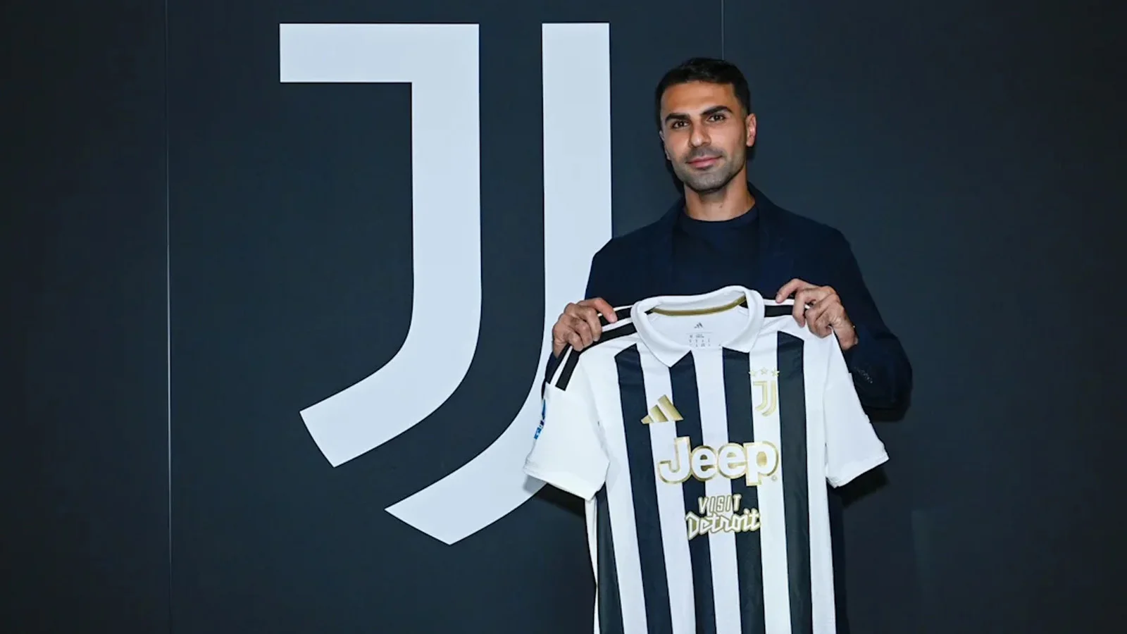 Roma'ya veda eden Zeki Çelik, Juventus'a transfer oldu