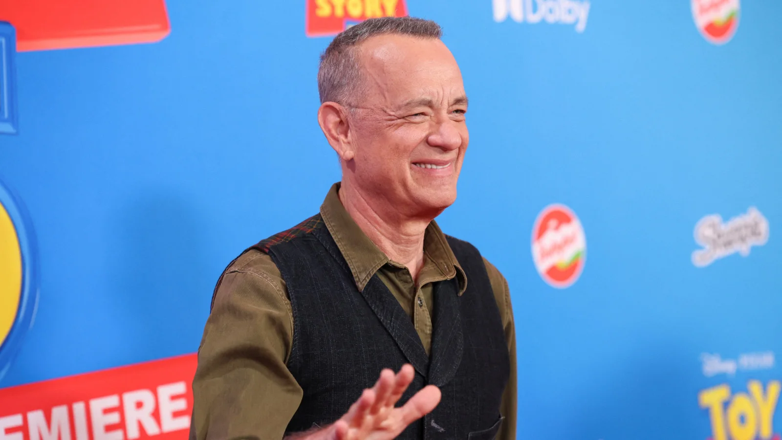 Tom Hanks, The Comebacker ile 2027’de beyzbol koçu oluyor
