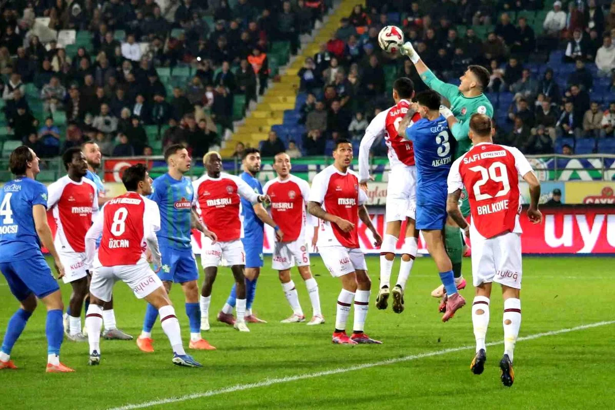 Çaykur Rizespor, Fatih Karagümrük'ü 1-0 mağlup etti