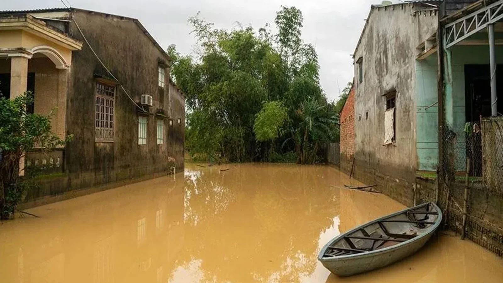 Vietnam'da şiddetli yağışlar sel ve heyelana yol açtı: 4 ölü, 7 yaralı