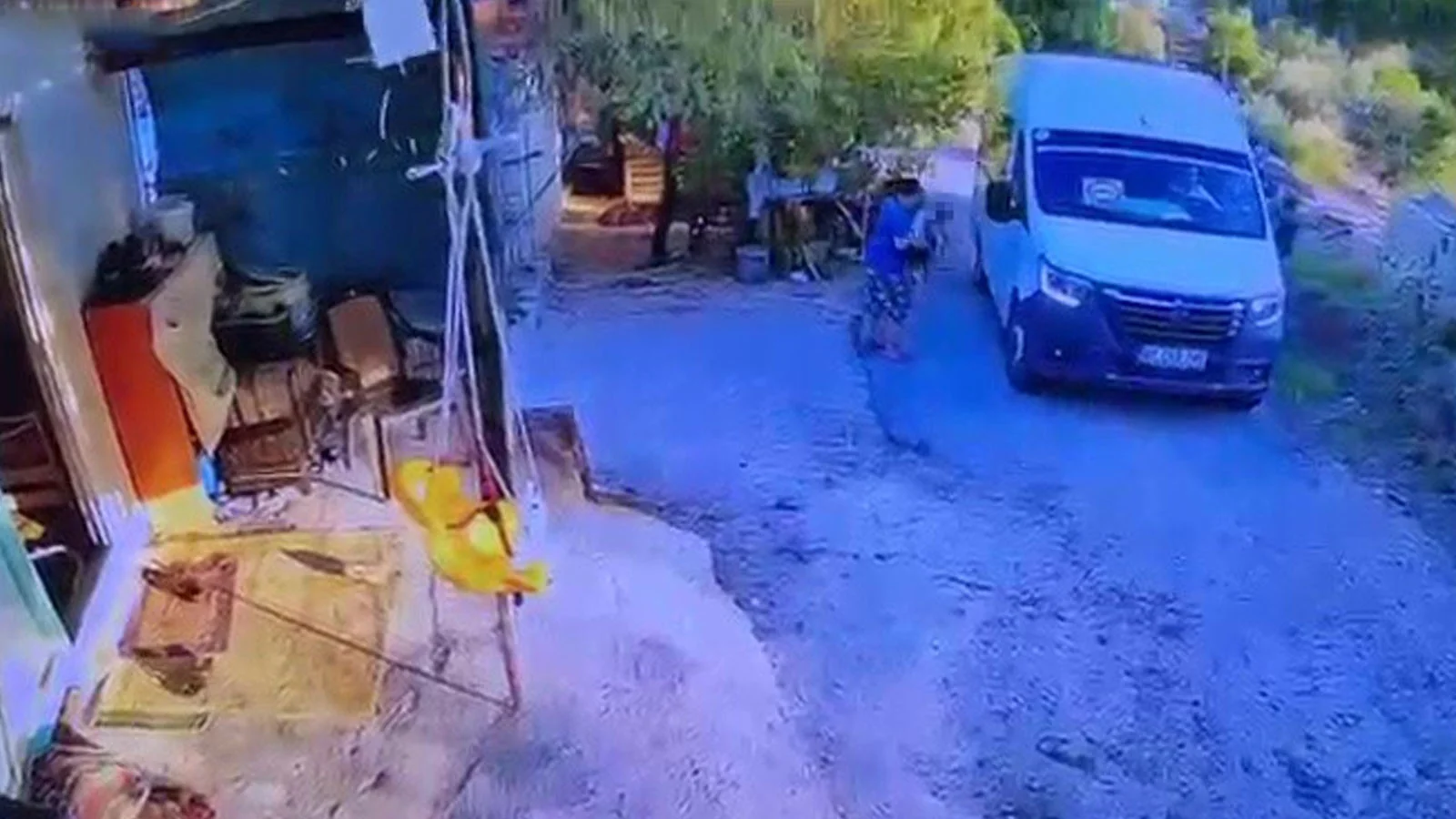 Antalya Serik'te minibüsün çarptığı 1,5 yaşındaki Y.E.Ş. öldü