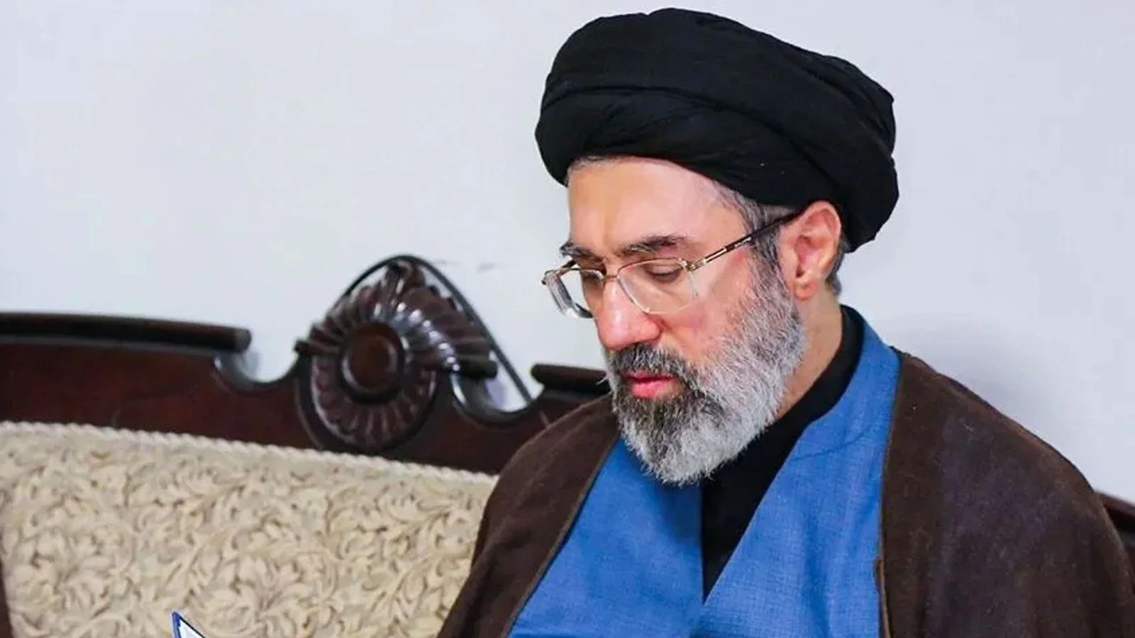 Ayetullah Mücteba Hamaney: Toplumsal uyuma zarar veren her türlü eylem kesinlikle yasak