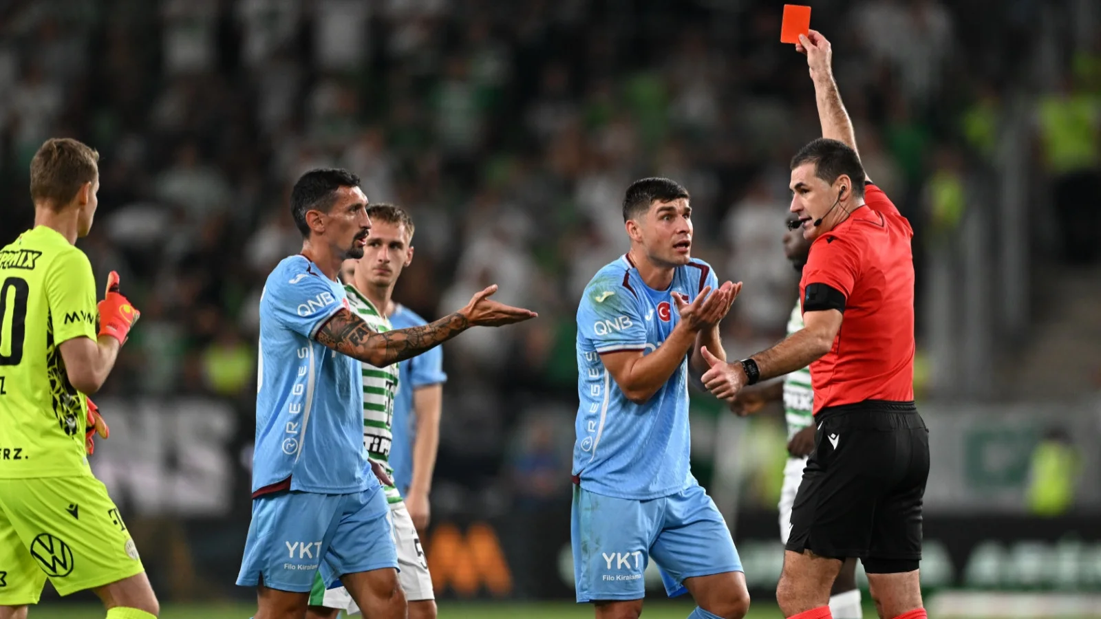Trabzonspor 9 kişi kaldı, UEFA Konferans Ligi'ne düştü