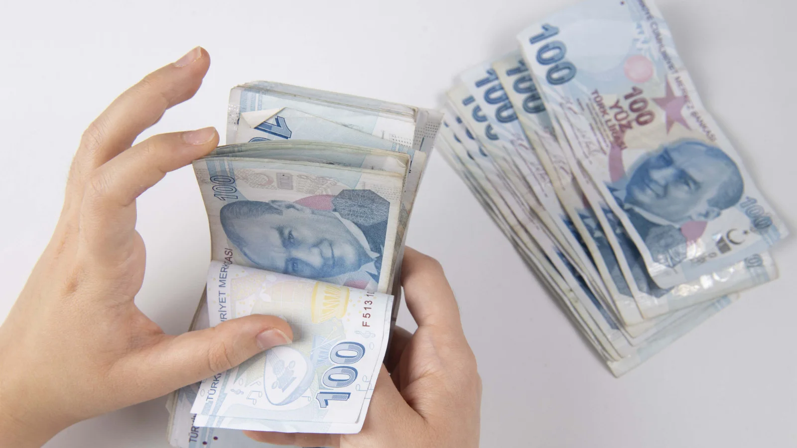 Türk lirasıyla dış ticaret 900 milyar lirayı aştı