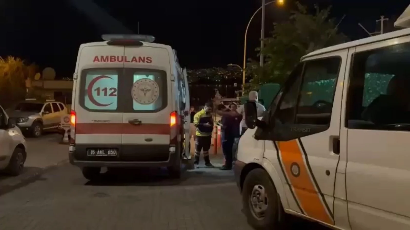 Bursa Gemlik'te iskeleden düşen üniversite öğrencisi boğulma tehlikesi geçirdi