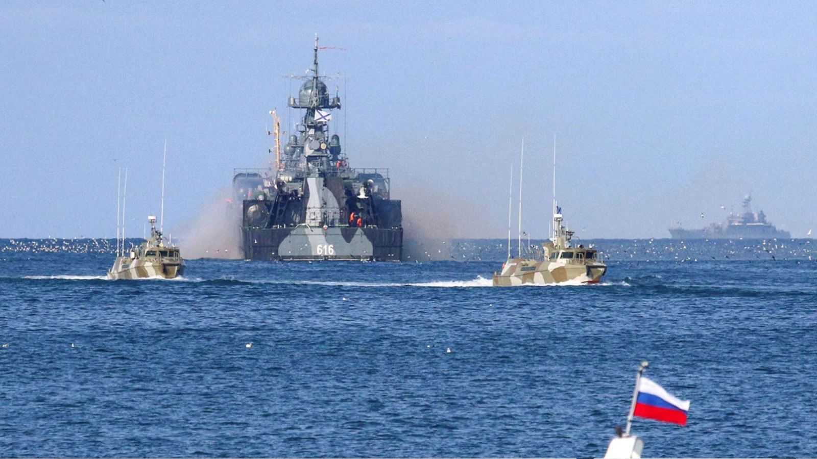 Rus donanması Akdeniz'e yeniden çıktı, sevkiyat Tartus'a yöneldi